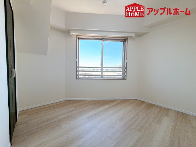 [中古マンション] さいたま市中央区下落合 コルサムSI与野の洋室|居室は全室収納あり！たっぷりある収納活用でお部屋もキレイを保てます♪