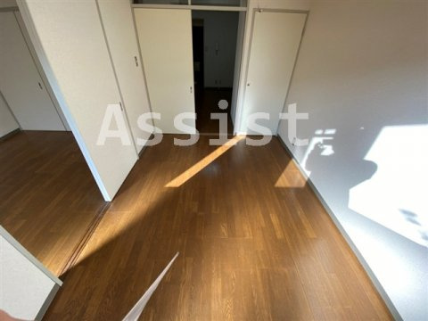 ロゼ下目黒の洋室|同仕様・同タイプ別号室の写真です
