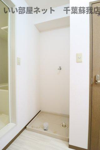 ロイヤルハウスAの洗面所|洗濯機置場