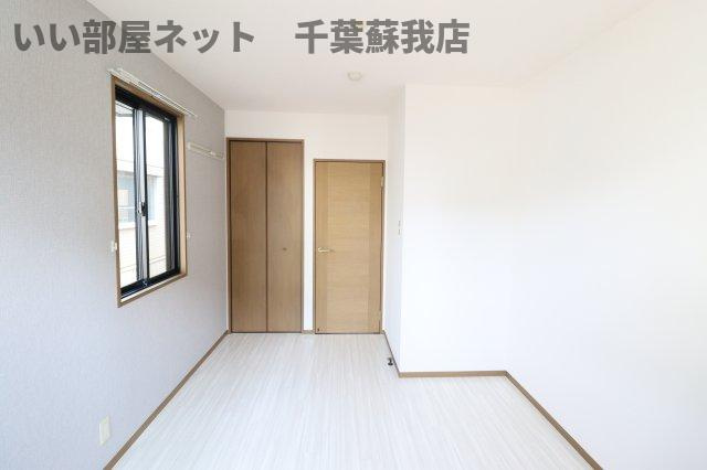 ロイヤルハウスAの洋室|明るい洋室です