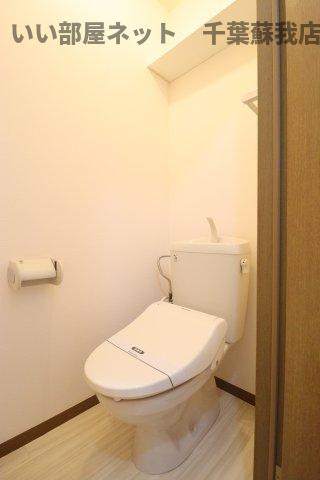 ロイヤルハウスAのトイレ|シンプルで使いやすいトイレです