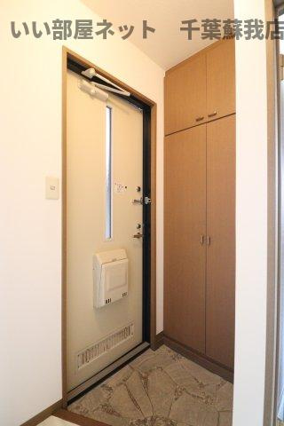 ロイヤルハウスAの玄関|シンプルで使いやすい玄関です