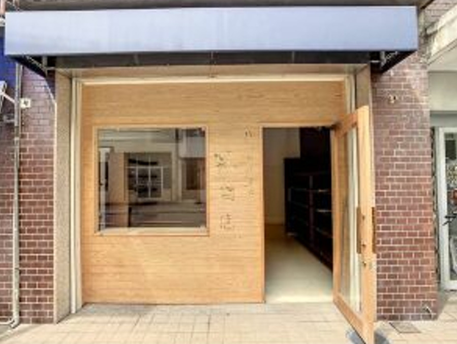 大阪市北区野崎町の店舗一部の玄関