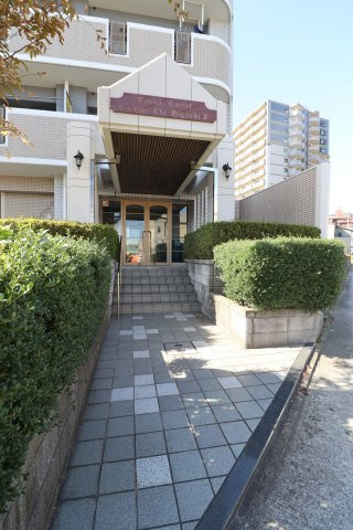 トーカン久留米駅東Ⅱキャステールのエントランス