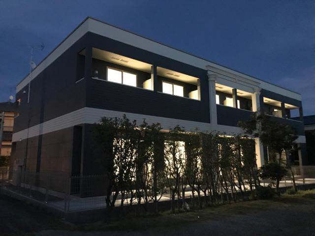 グリシーヌの外観|外観写真（夜）