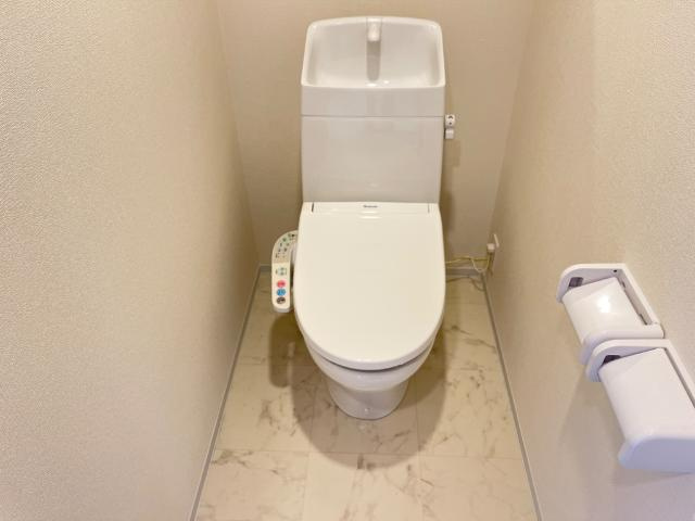 ゴールドラッシュのトイレ|シャワー付トイレ