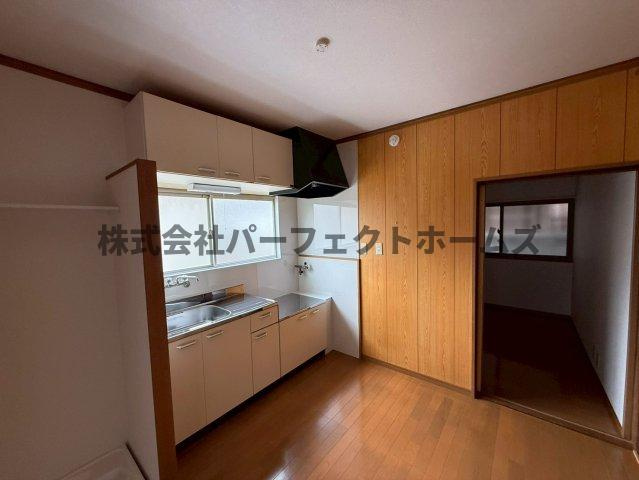 成美町平屋　賃貸のキッチン|キッチンでお料理をお楽しみください