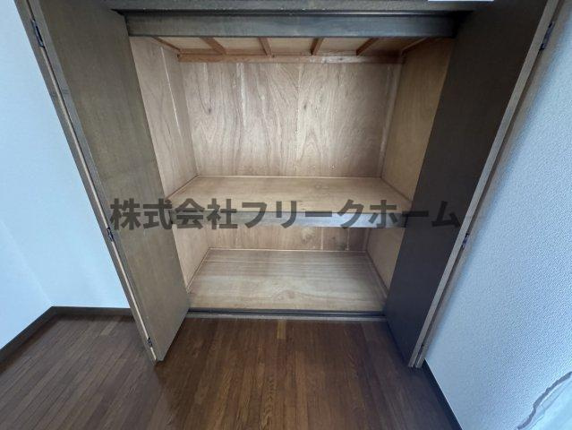 三鷹市牟礼６丁目の賃貸マンションの収納