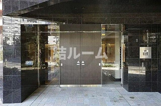 豊島区東池袋１丁目の賃貸マンションのエントランス
