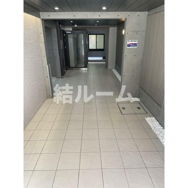 豊島区千早４丁目の賃貸マンションのエントランス