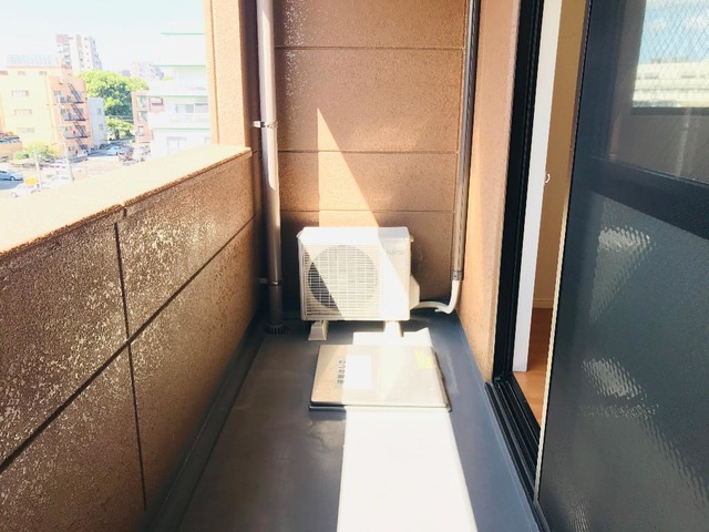 熊本市中央区上水前寺１丁目の賃貸マンションのバルコニー