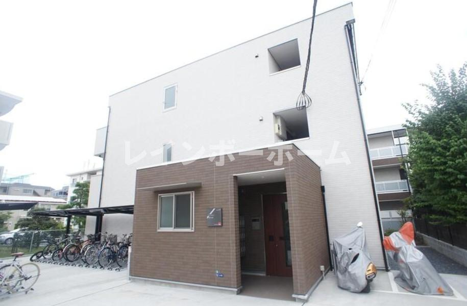 リブリ・ニソルの外観