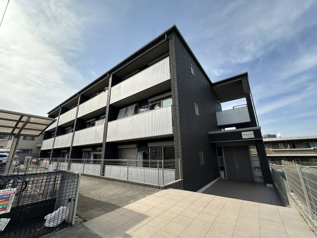 川崎市麻生区黒川の賃貸マンションの外観