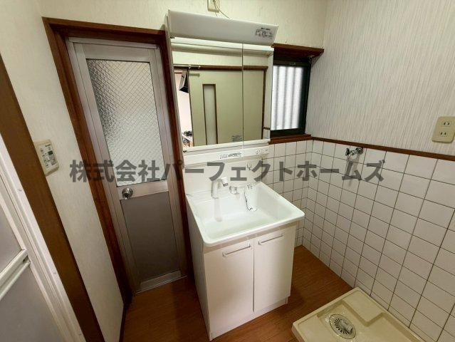 長尾家具町1丁目戸建　賃貸の独立洗面台|使いやすい独立洗面台です
