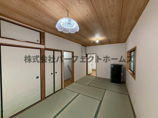 長尾家具町1丁目戸建　賃貸の和室|ゆったりとくつろげる和室です