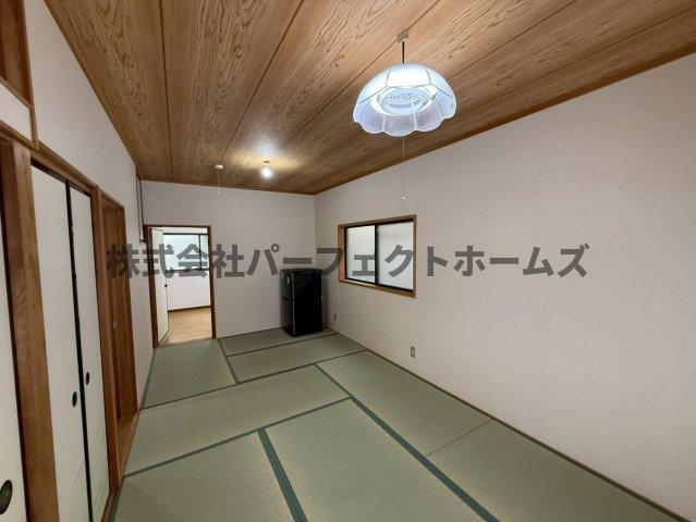 長尾家具町1丁目戸建　賃貸の和室|フローリングだけでなく、和室もあります