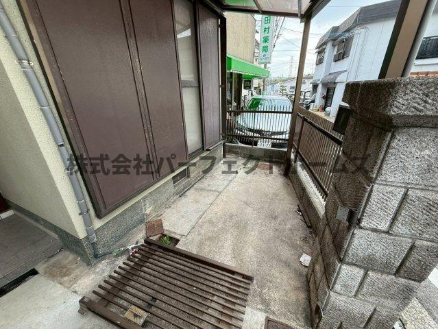 長尾家具町1丁目戸建　賃貸の設備|自転車・バイク置場