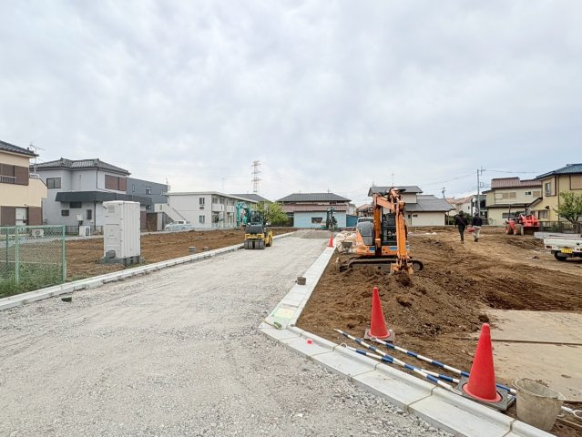 川越市南大塚3丁目　建築条件なし売地　西武新宿線『南大塚駅』徒歩8分　【大東東小学区】の前面道路含む現地写真
