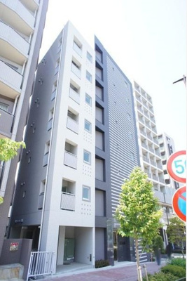 【外観】 | ステージファースト中野坂上 | 鉄筋コンクリート造のがっちりとした建物。
