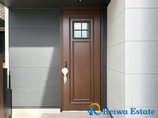 新築戸建　茅ヶ崎市下町屋2丁目の玄関