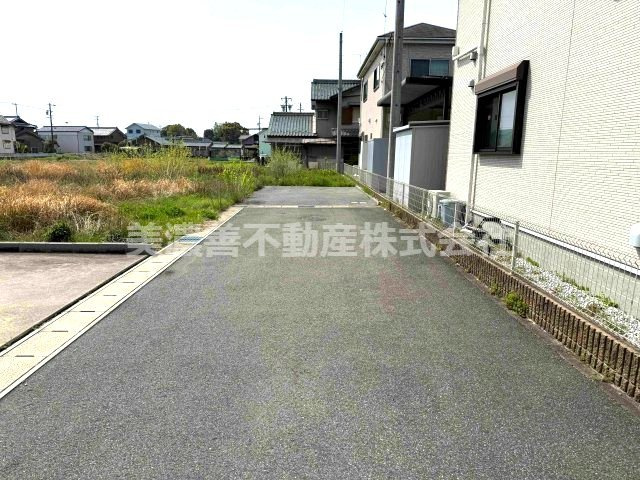 ６６６１２　羽島郡笠松町北及土地の前面道路含む現地写真