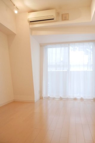 ステージファースト上北沢の居間・リビング