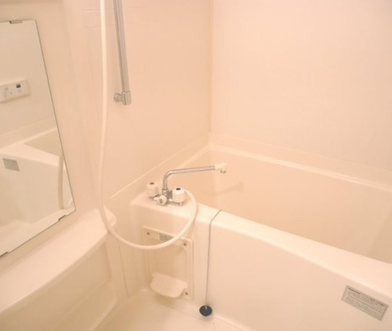 ステージファースト上北沢の浴室