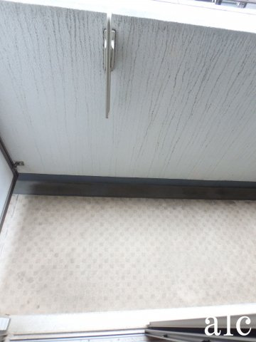 ステージファースト上北沢のバルコニー