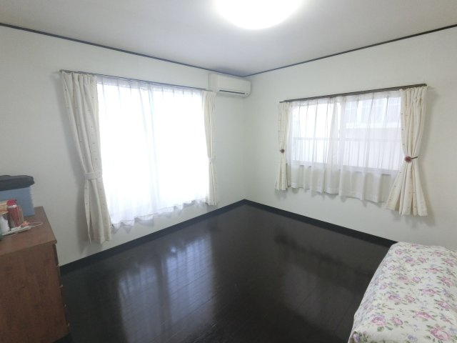中古戸建　愛甲郡清川村煤ヶ谷の洋室