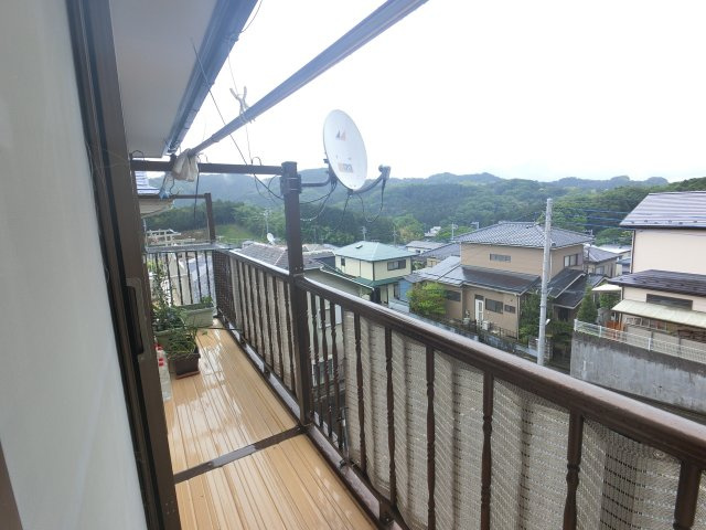 中古戸建　愛甲郡清川村煤ヶ谷のバルコニー