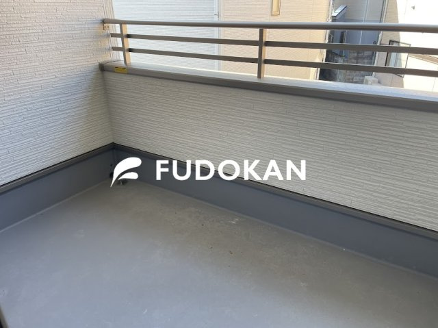 山形市花楯4期【新築建売】のバルコニー|バルコニーも広々で洗濯干しに適していますね。