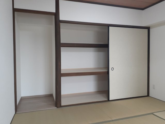 ウツデイマンション森館の収納|和室押入