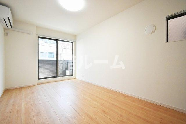 板橋区大和町のアパートの居間・リビング