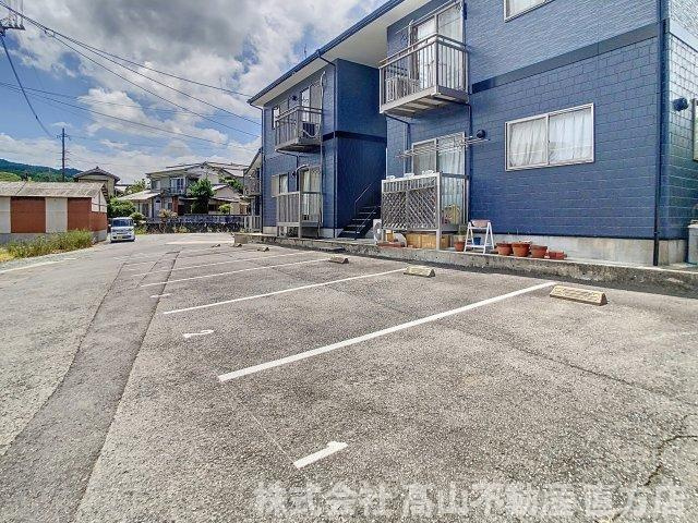 エクセレントK Aの駐車場
