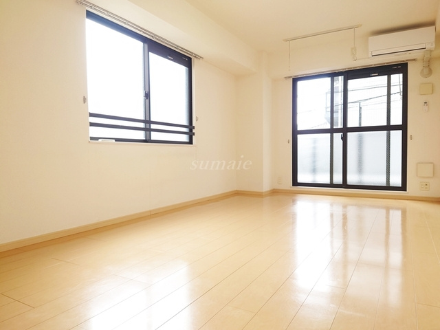 ビアーレＭの居間・リビング|人気の角部屋です☆