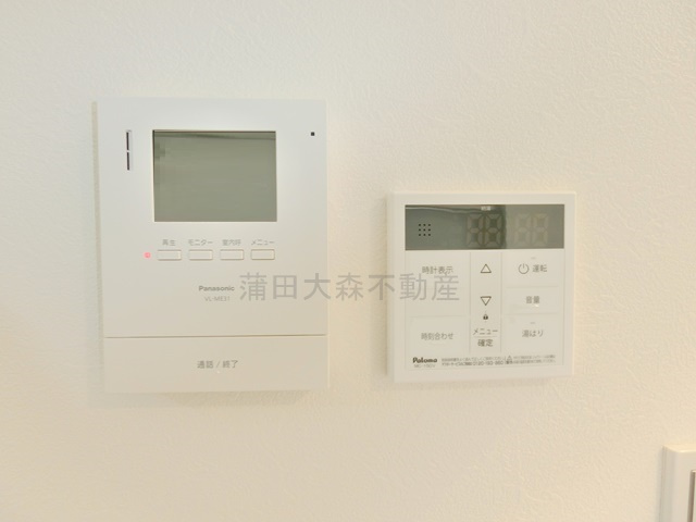 Gloss Terraceの設備|TVモニター付きインターホン　給湯器操作パネル