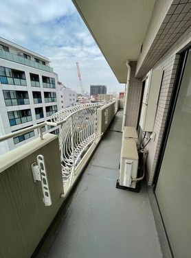 【バルコニー】