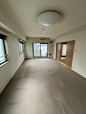 【居間・リビング】