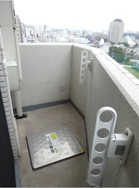 【バルコニー】
