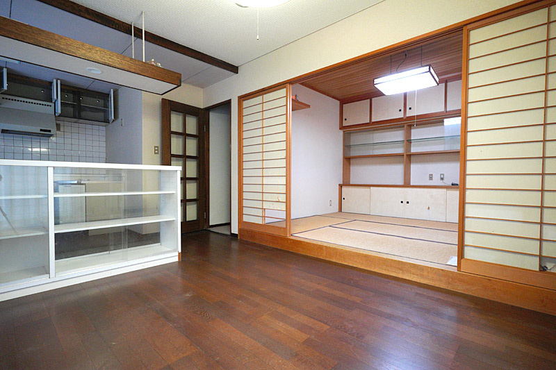 2026/2/4価格変更　中古　高山市下岡本町　880万の居間・リビング