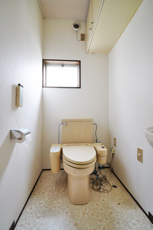 2026/2/4価格変更　中古　高山市下岡本町　880万のトイレ