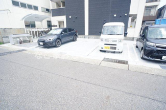 【駐車場】