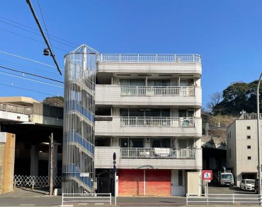 横浜市中区根岸町１丁目の店舗事務所の外観|おしゃれな外観です