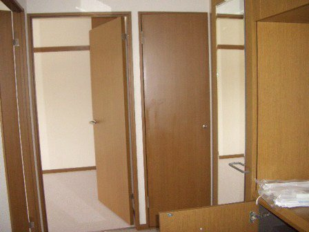 近藤マンションの玄関|玄関から室内を撮りました