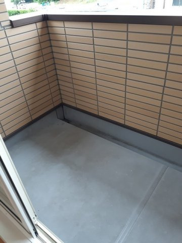 【バルコニー】