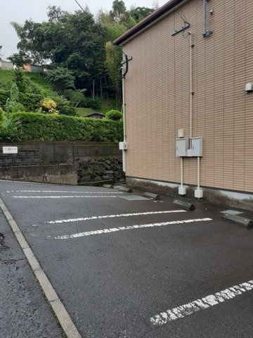 【駐車場】