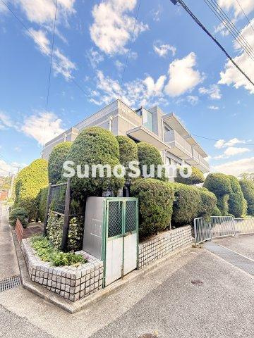 ロイヤル山芦屋の外観