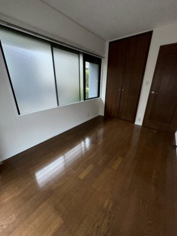 ロイヤル山芦屋の洋室