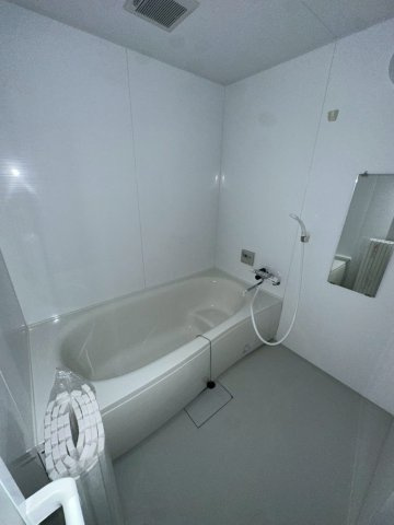 ロイヤル山芦屋の浴室