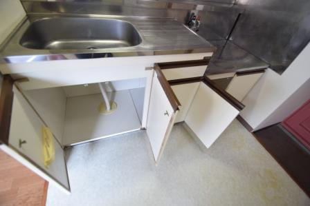 メゾン中山のキッチン|キッチン下に収納あります